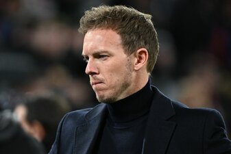 Bayern-Trainer Julian Nagelsmann ärgert sich über Interna, die nach außen gedrungen sind. Bayern-Trainer Julian Nagelsmann ärgert sich über Interna, die nach außen gedrungen sind.