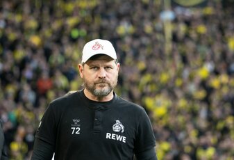 Kölns Trainer Steffen Baumgart vor dem Spiel. Kölns Trainer Steffen Baumgart vor dem Spiel.