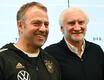 Bundestrainer Hansi Flick (l) und DFB-Sportdirektor Rudi Völler bei der Pressekonferenz in Frankfurt/Main.