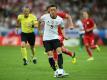 Bleibt trotz Kritik gelassen: Mesut Özil (Quelle: FIRO/SID-IMAGES)
<br>© 2016 SID