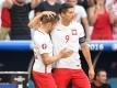 Wie kein anderer reibt sich Robert Lewandowski (r) für Polens Team auf. Der Kapitän gratuliert Torschütze Jakub Blaszczykowski. Foto: Bartlomiej Zborowski
<br>
<br>
<br>dpa-infocom GmbH