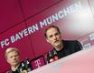 Trainer Thomas Tuchel (r) wird am Dienstag seine erste Einheit bei den Bayern leiten.