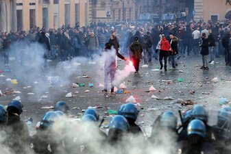 Bereits 2015 randalierten Feyenoord-Fans in Rom. Bereits 2015 randalierten Feyenoord-Fans in Rom.