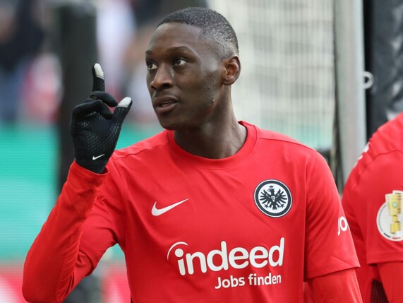 Kolo Muani und Götze zaubern: SGE stürmt ins Halbfinale