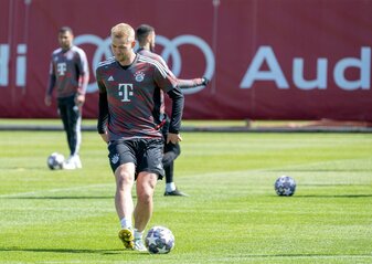 Bayern Münchens Matthijs de Ligt in Aktion. Bayern Münchens Matthijs de Ligt in Aktion.