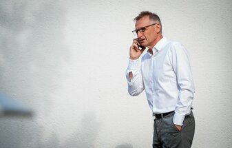 Michael Reschke hätte sich das Match zwischen Bayern und Manchester City zu einer späteren Zeit gewünscht. Michael Reschke hätte sich das Match zwischen Bayern und Manchester City zu einer späteren Zeit gewünscht.
