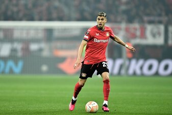Weltmeister Palacios Einsatz gegen Wolfsburg steht wegen Oberschenkelproblemen noch in Frage. Weltmeister Palacios Einsatz gegen Wolfsburg steht wegen Oberschenkelproblemen noch in Frage.