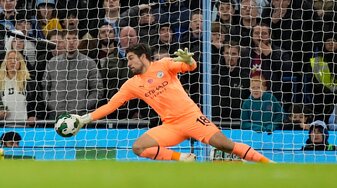 Stefan Ortega ist der Ersatztorwart von Manchester City. Stefan Ortega ist der Ersatztorwart von Manchester City.