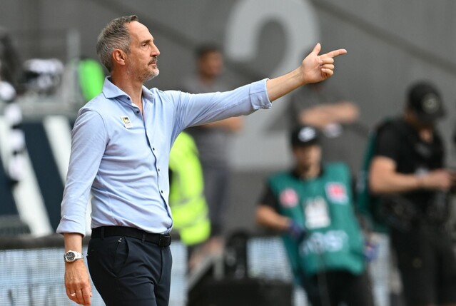 Der frühere Frankfurt- und Mönchengladbach-Trainer Adi Hütter soll in der nächsten Saison Crystal Palace übernehmen.