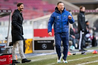 Herthas ehemaliger Sportdirektor Arne Friedrich (l) hat die Rückholaktion von Trainer Pal Dardai gelobt. Herthas ehemaliger Sportdirektor Arne Friedrich (l) hat die Rückholaktion von Trainer Pal Dardai gelobt.