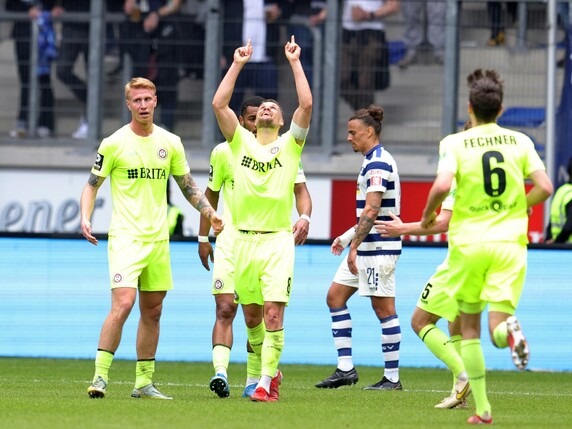 3. Liga: Elversberg patzt gegen Aue, Wehen rückt heran