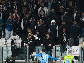 Nach Erfolg vor Gericht: Juve mit spätem K.o. gegen Neapel Nach Erfolg vor Gericht: Juve mit spätem K.o. gegen Neapel