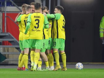 3. Liga: Mannheim weiter im Aufstiegsrennen 3. Liga: Mannheim weiter im Aufstiegsrennen