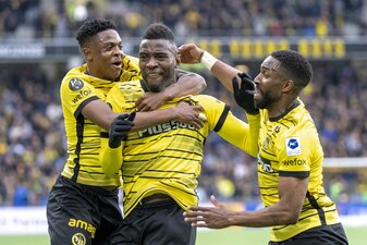 Die Young Boys Bern sind nach einem Sieg gegen Luzern vorzeitig Schweizer Meister. Die Young Boys Bern sind nach einem Sieg gegen Luzern vorzeitig Schweizer Meister.