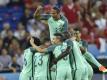 Die Spieler Portugals feiern das 2:0 gegen Wales. Foto: Tibor Illyes