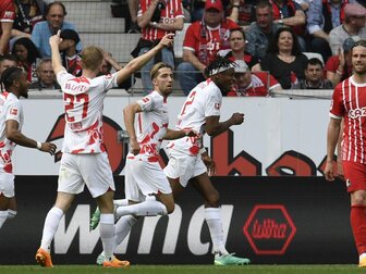 Sieg in Freiburg: Leipzig nimmt Kurs auf die Königsklasse Sieg in Freiburg: Leipzig nimmt Kurs auf die Königsklasse