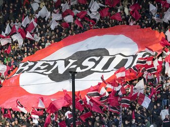Alkmaar-Fans nach antisemitischen Gesängen festgenommen Alkmaar-Fans nach antisemitischen Gesängen festgenommen