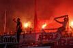 Die Bayern-Fans brannten in Bremen reichlich Pyro-Technik ab.