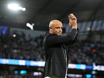 Kompany verlängert nach Aufstieg mit Burnley bis 2028 Kompany verlängert nach Aufstieg mit Burnley bis 2028