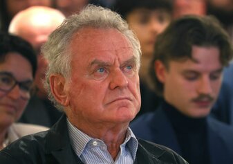 Der ehemalige Bayern-Torwart Sepp Maier hat den Kader des Vereins kritisiert. Der ehemalige Bayern-Torwart Sepp Maier hat den Kader des Vereins kritisiert.