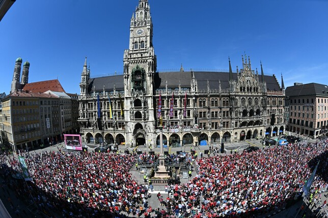 München bereitet sich auf verschiedene Varianten einer Meisterfeier des FC Bayern vor.