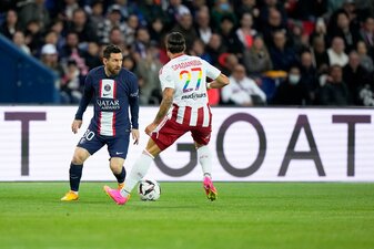 Lionel Messi (l) feierte mit PSG einen Kantersieg. Lionel Messi (l) feierte mit PSG einen Kantersieg.