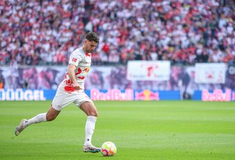 Dominik Szoboszlai steht bei RB Leipzig noch bis 2026 unter Vertrag. Dominik Szoboszlai steht bei RB Leipzig noch bis 2026 unter Vertrag.