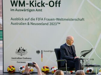 Neuendorf drängt auf Einigung im Rechtepoker zur Frauen-WM Neuendorf drängt auf Einigung im Rechtepoker zur Frauen-WM