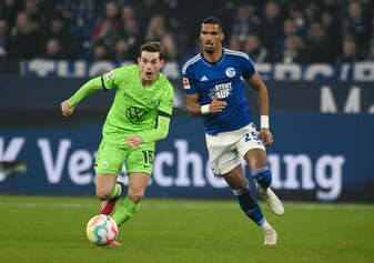 Die Schalker können wieder auf Moritz Jenz (r) zurückgreifen. Die Schalker können wieder auf Moritz Jenz (r) zurückgreifen.