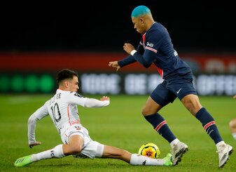 Der BVB soll Interesse an Enzo Le Fée (l) haben. Der BVB soll Interesse an Enzo Le Fée (l) haben.