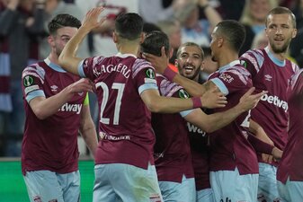 Die Spieler von West Ham United jubeln über den Einzug ins Endspiel. Die Spieler von West Ham United jubeln über den Einzug ins Endspiel.