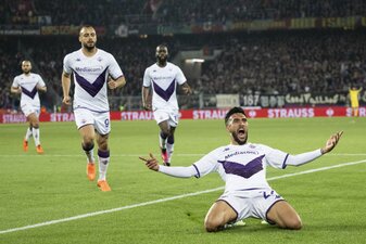 Mit einem späten Tor in der Verlängerung erreicht AC Florenz das Finale der Conference League. Mit einem späten Tor in der Verlängerung erreicht AC Florenz das Finale der Conference League.