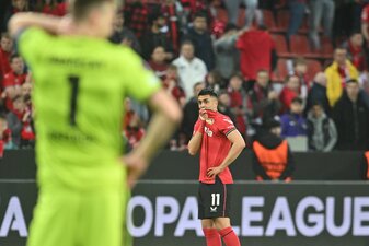 Leverkusens Nadiem Amiri ist der Frust nach dem Spiel anzusehen. Leverkusens Nadiem Amiri ist der Frust nach dem Spiel anzusehen.