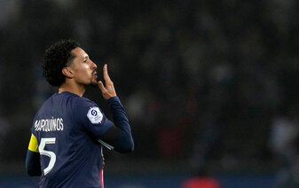 Marquinhos verlängert seinen Vertrag bei PSG. Marquinhos verlängert seinen Vertrag bei PSG.
