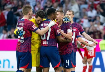 Leipzigs Spieler nach dem Sieg gegen den FC Bayern München. Leipzigs Spieler nach dem Sieg gegen den FC Bayern München.
