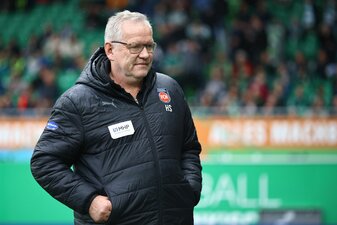Holger Sanwald könnte am Sonntag mit dem 1. FC Heidenheim erstmals in die Bundesliga aufsteigen. Holger Sanwald könnte am Sonntag mit dem 1. FC Heidenheim erstmals in die Bundesliga aufsteigen.