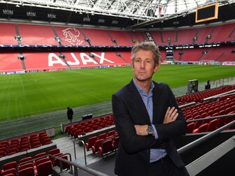 Ajax lehnt Meisterfeier für Frauenteam ab Ajax lehnt Meisterfeier für Frauenteam ab
