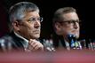 Herbert Hainer (l), Präsident von München, und Jan-Christian Dreesen, der designierte neue Vorstandsvorsitzende der FC Bayern München AG, auf einer Pressekonferenz.