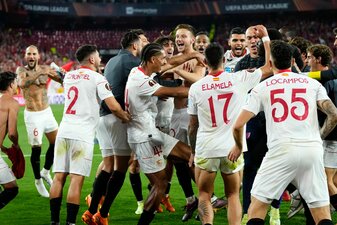 Sechsmal konnte der FC Sevilla bereits die Europa League gewinnen. Sechsmal konnte der FC Sevilla bereits die Europa League gewinnen.