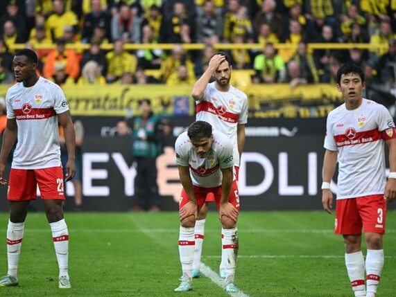 Toter Jugendspieler: Schweigeminute vor dem Relegationsspiel