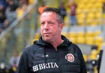 Wiesbadens Trainer Markus Kauczinski will in der Relegation gegen Bielefeld den Aufstieg perfekt machen. Wiesbadens Trainer Markus Kauczinski will in der Relegation gegen Bielefeld den Aufstieg perfekt machen.