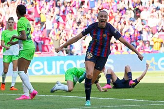 Ex-Wölfin Fridolina Rolfö (M) erzielte den Siegtreffer für Barcelona. Ex-Wölfin Fridolina Rolfö (M) erzielte den Siegtreffer für Barcelona.
