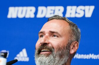 Will gegen den VfB noch das Relegations-Wunder schaffen: HSV-Coach Tim Walter. Will gegen den VfB noch das Relegations-Wunder schaffen: HSV-Coach Tim Walter.