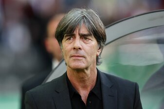 Der ehemalige Bundestrainer Joachim Löw vor dem Spiel. Der Weltmeister-Coach von 2014 ist bei den DFB-Rekorden auch vertreten. Der ehemalige Bundestrainer Joachim Löw vor dem Spiel. Der Weltmeister-Coach von 2014 ist bei den DFB-Rekorden auch vertreten.