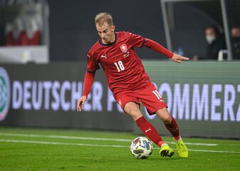 Der Tscheche Vaclav Cerny soll vor einem Wechsel zum VfL Wolfsburg stehen. Der Tscheche Vaclav Cerny soll vor einem Wechsel zum VfL Wolfsburg stehen.