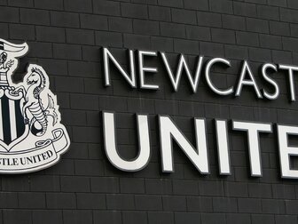 Newcastle schließt Trikot-Deal mit saudischer Firma ab Newcastle schließt Trikot-Deal mit saudischer Firma ab