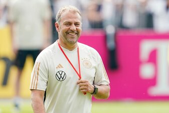 Sitzt gegen die Ukraine zum 22. Mal als Bundestrainer auf der Bank: Hansi Flick. Sitzt gegen die Ukraine zum 22. Mal als Bundestrainer auf der Bank: Hansi Flick.