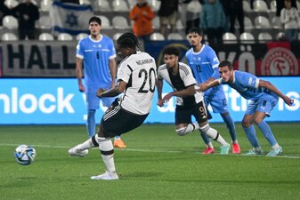 Wurde wegen eines verschossenen Elfmeters rassistisch beleidigt: Jessic Ngankam. Wurde wegen eines verschossenen Elfmeters rassistisch beleidigt: Jessic Ngankam.