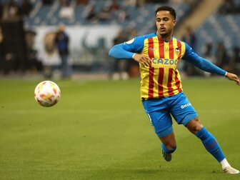 Wechsel nach England: Kluivert in allen fünf Topligen aktiv Wechsel nach England: Kluivert in allen fünf Topligen aktiv
