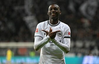 Die Bundesliga-Profis wählten Randal Kolo Muani zum besten Feldspieler. Die Bundesliga-Profis wählten Randal Kolo Muani zum besten Feldspieler.
